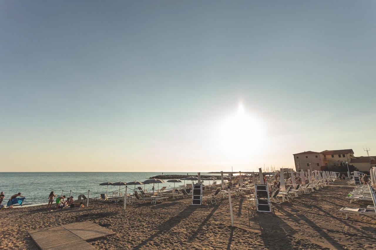 Via Siena 4 - Suites & Rooms Marina di Cecina Exterior foto