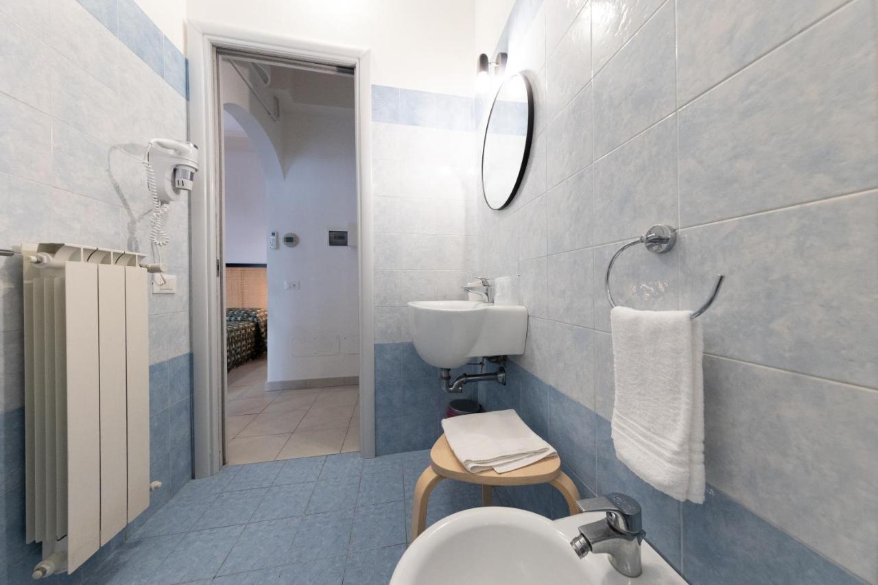 Via Siena 4 - Suites & Rooms Marina di Cecina Exterior foto
