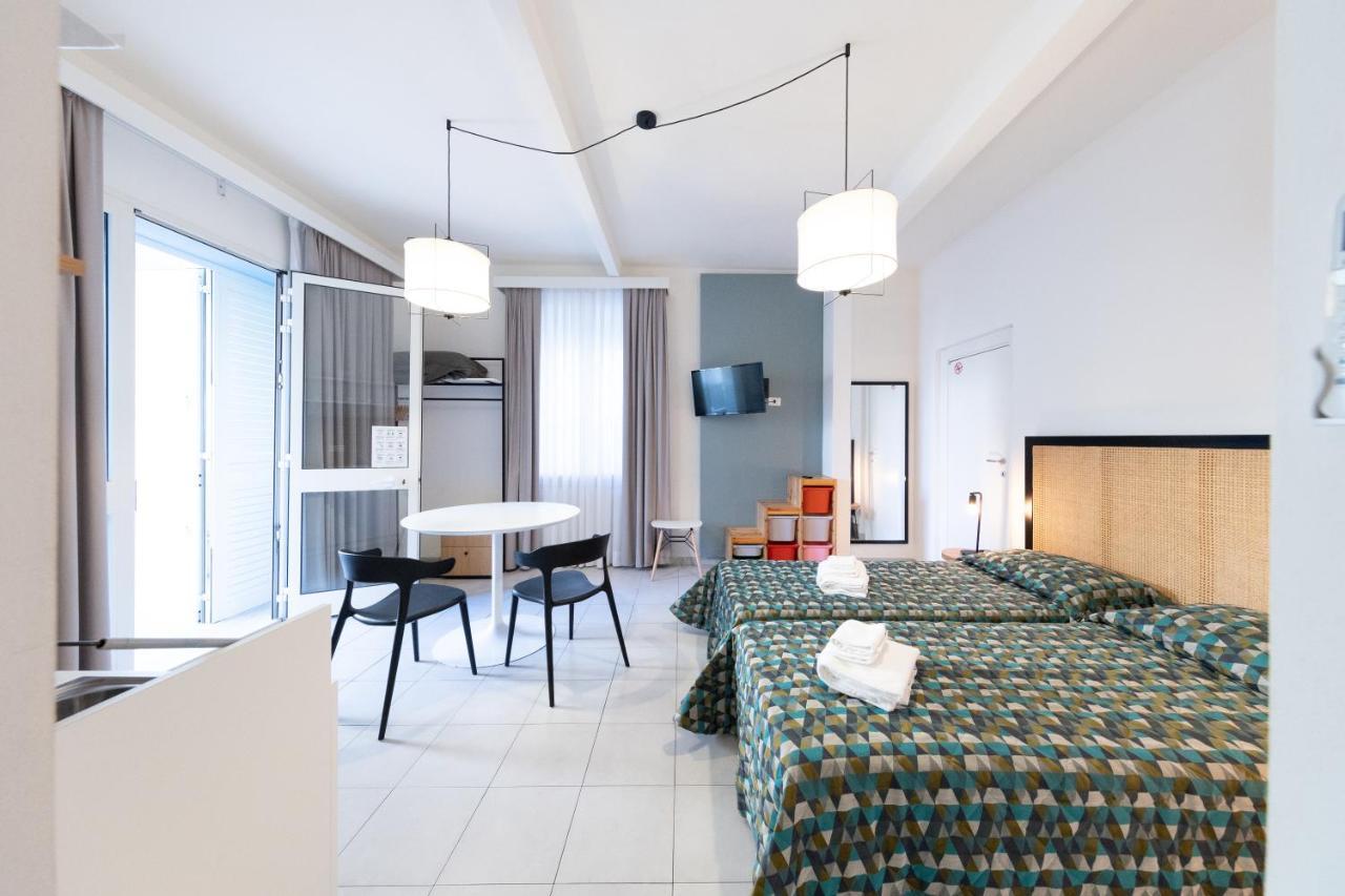 Via Siena 4 - Suites & Rooms Marina di Cecina Exterior foto
