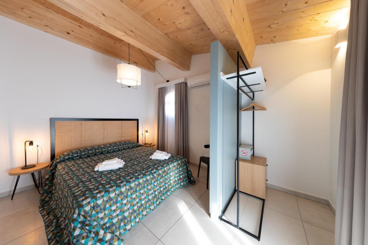 Via Siena 4 - Suites & Rooms Marina di Cecina Exterior foto